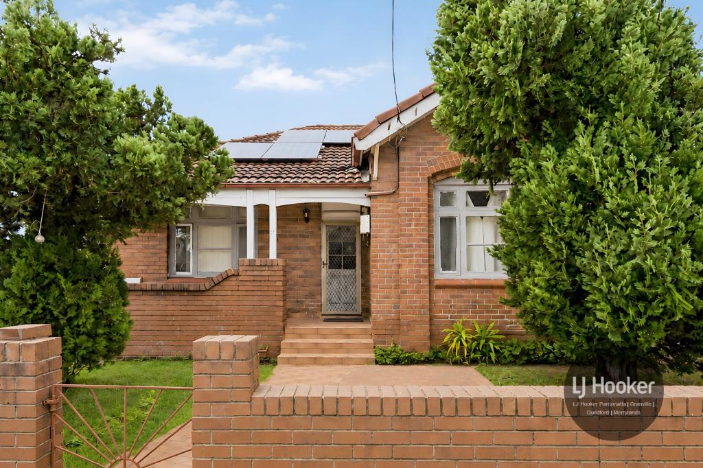 77 Blaxcell St, Granville, NSW 2142