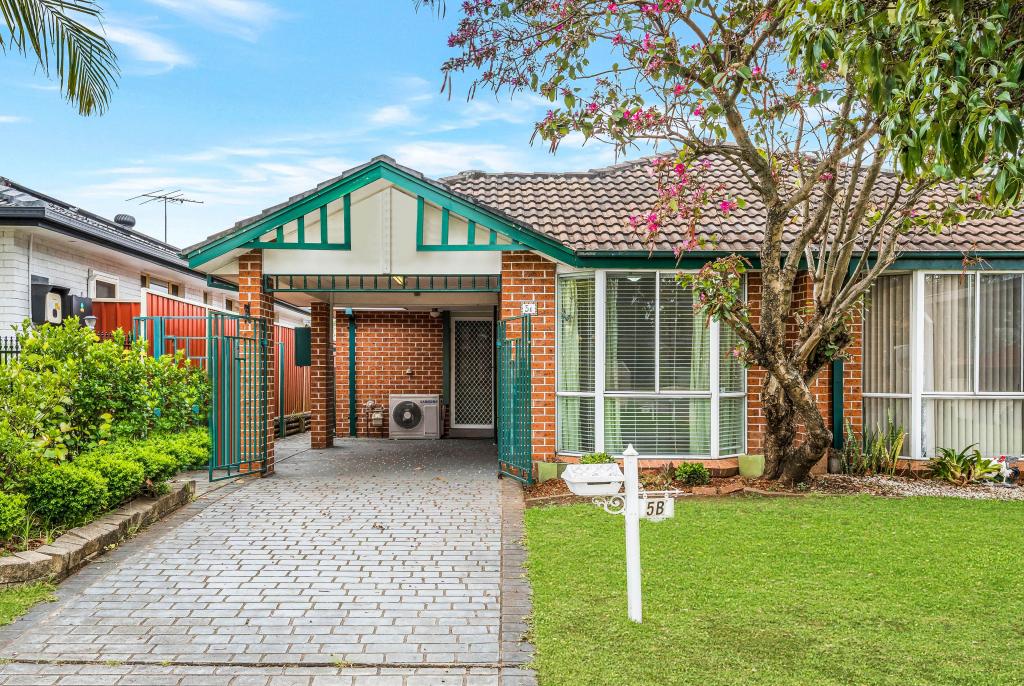 5b Tamworth Cres, Hoxton Park, NSW 2171