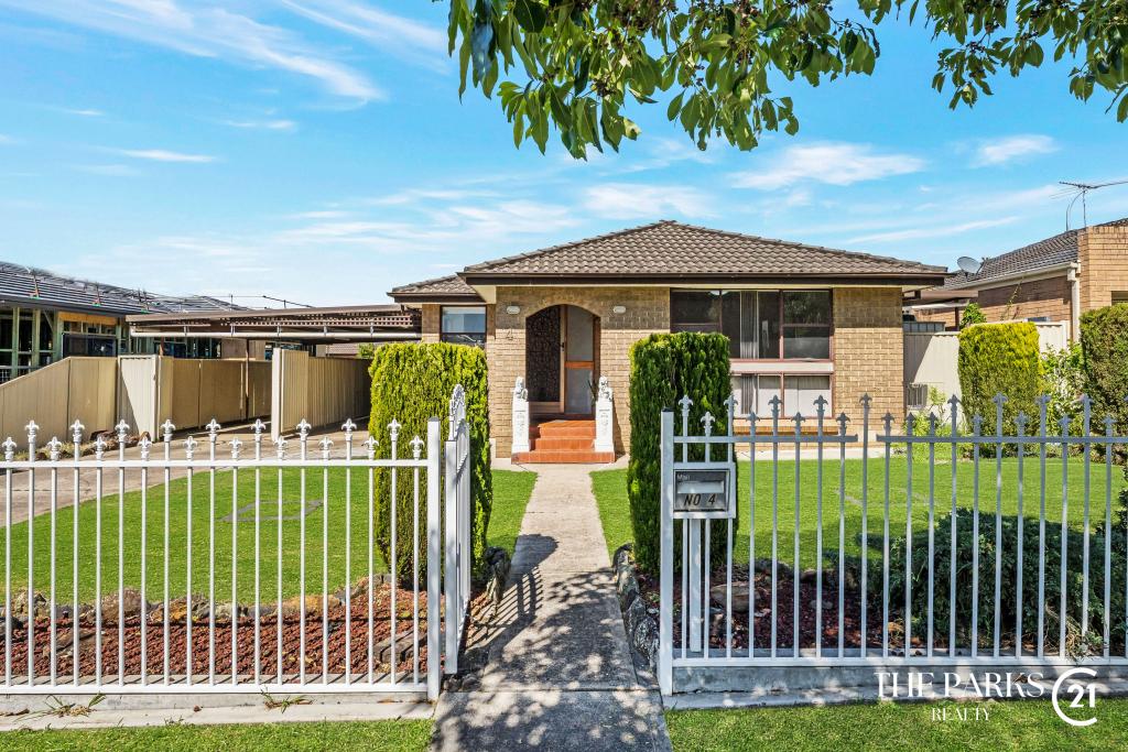 4 Rickard Rd, Bossley Park, NSW 2176