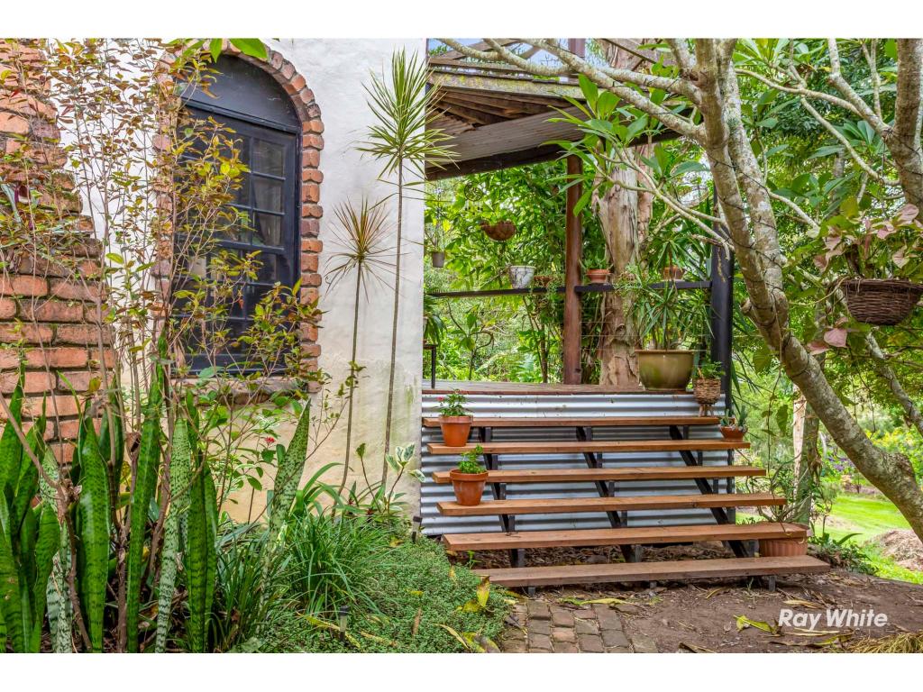 4 MURPHYS RD, MOUNT CHALMERS, QLD 4702