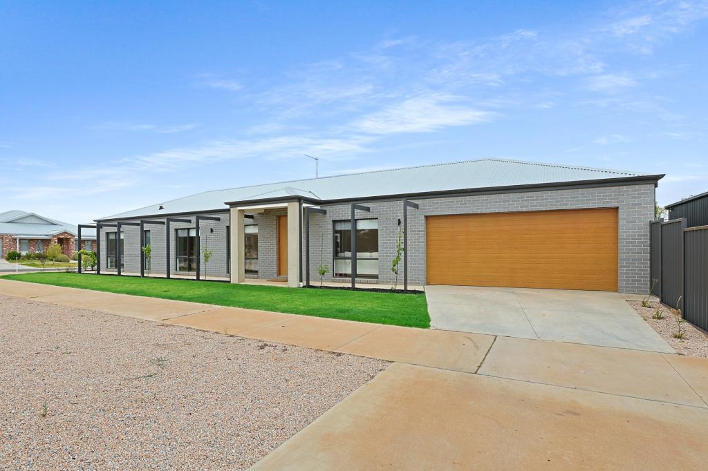 33 Calotis St, Red Cliffs, VIC 3496