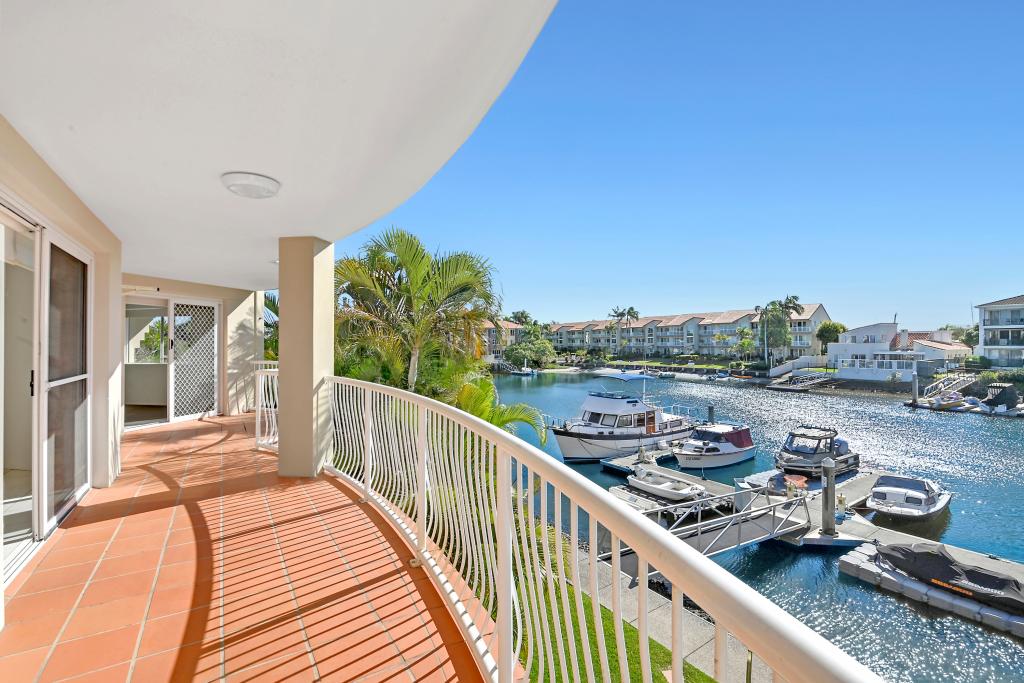 10/20 Canal Ave, Runaway Bay, QLD 4216