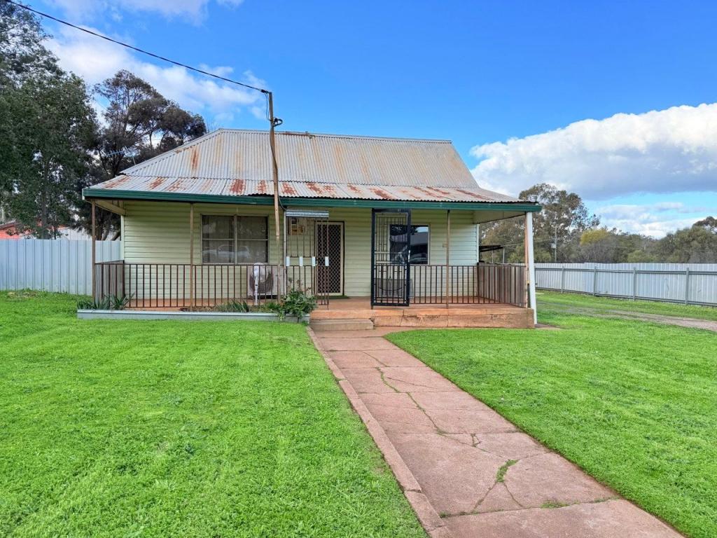 27 Goobang St, Condobolin, NSW 2877