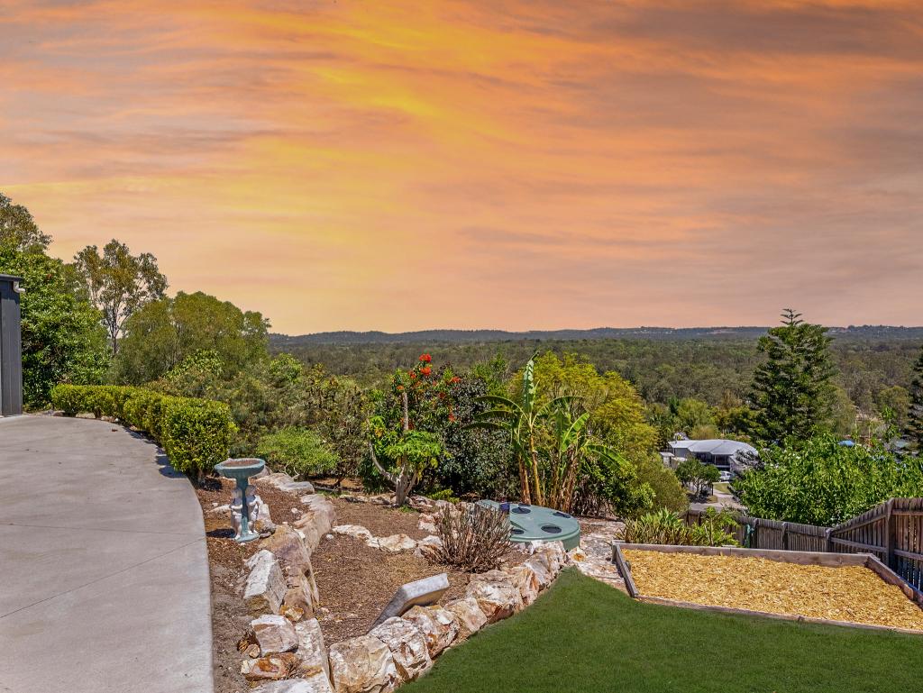 8 Highview Dr, Craignish, QLD 4655