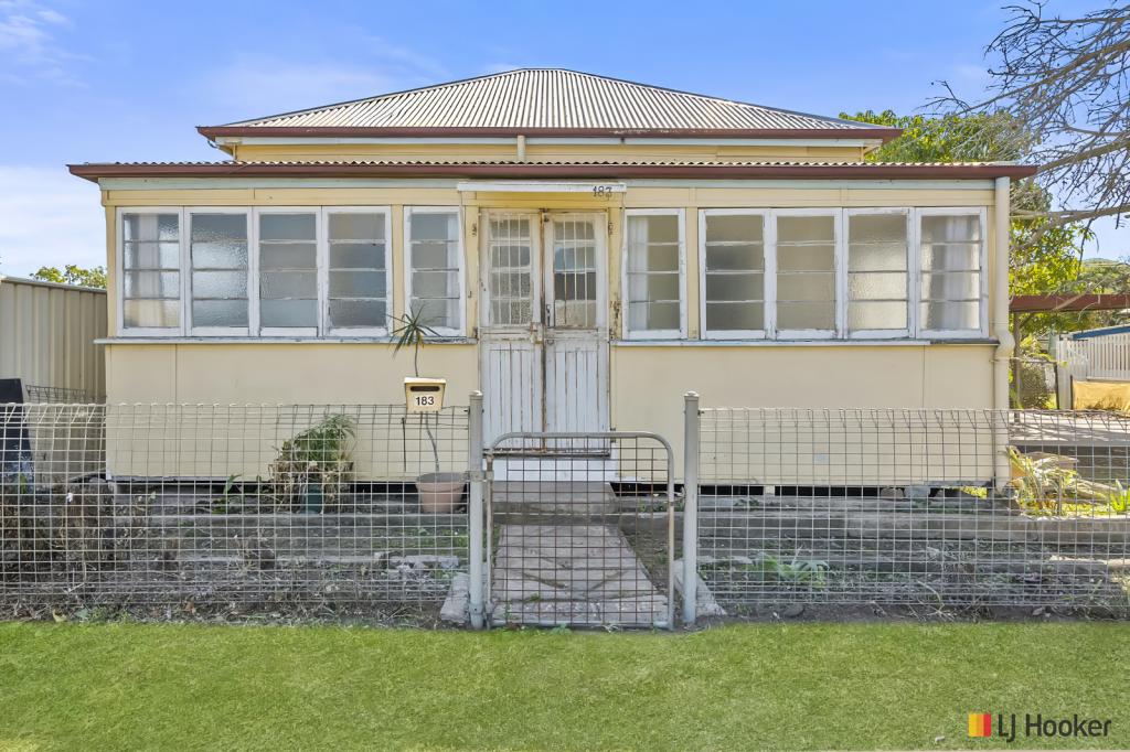183 LAKES CREEK RD, BERSERKER, QLD 4701