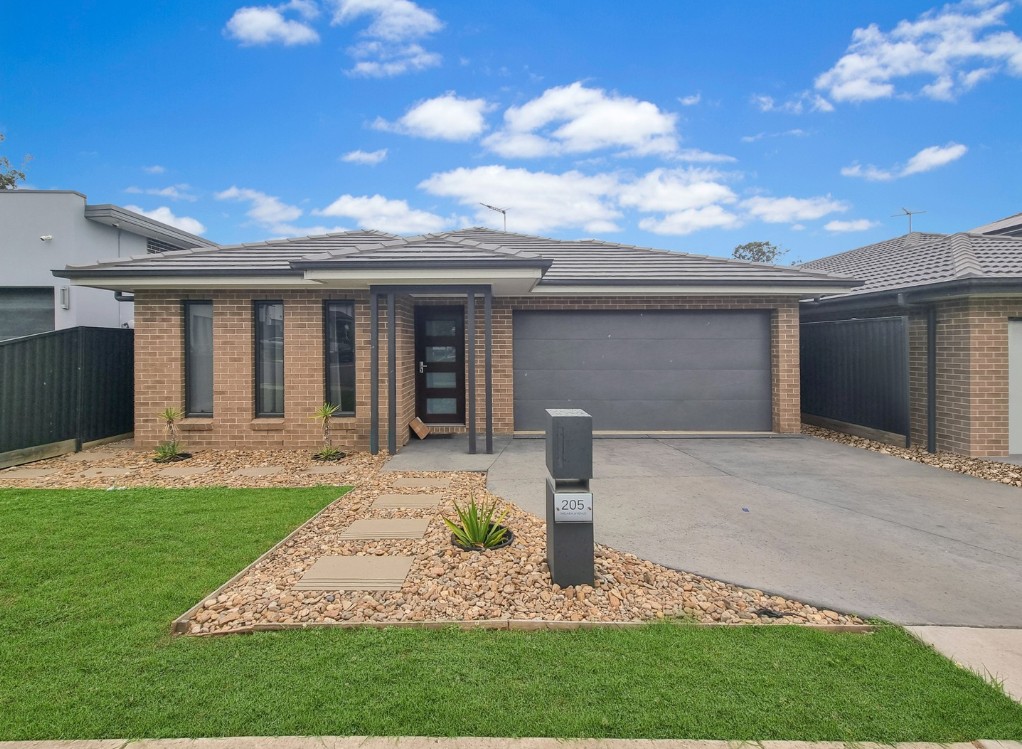 205 WELARA AVE, AUSTRAL, NSW 2179