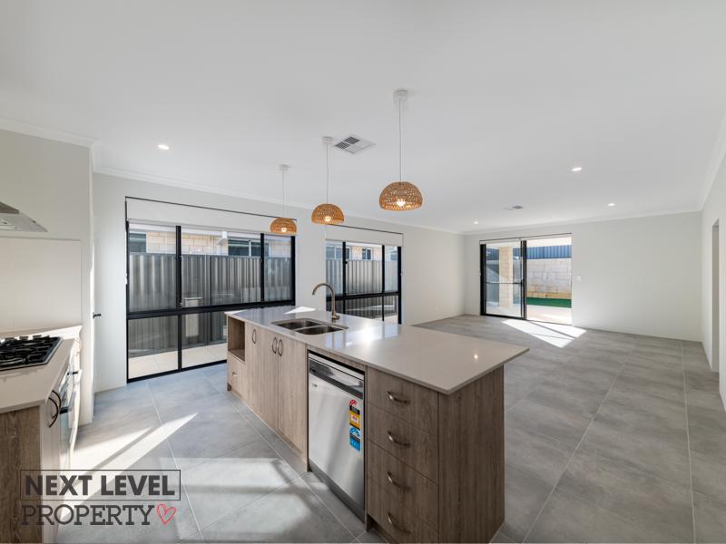 6 Foxglove St, Sinagra, WA 6065