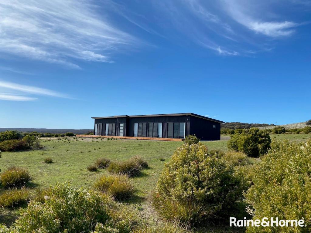 8 Davies Rd, Pelican Lagoon, SA 5222