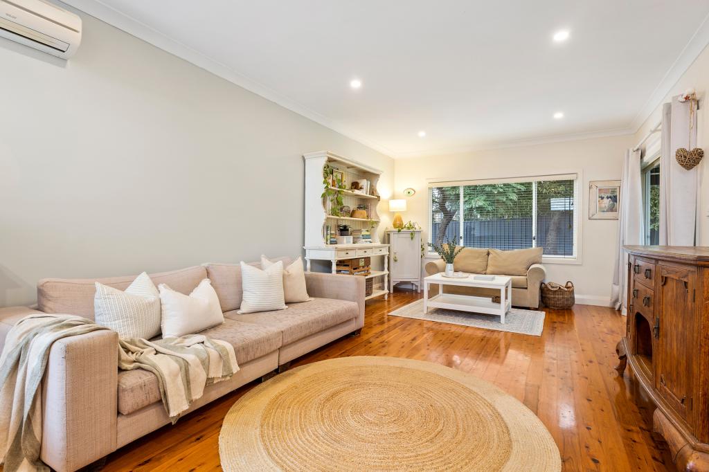 28 Prospect St, Mount Saint Thomas, NSW 2500