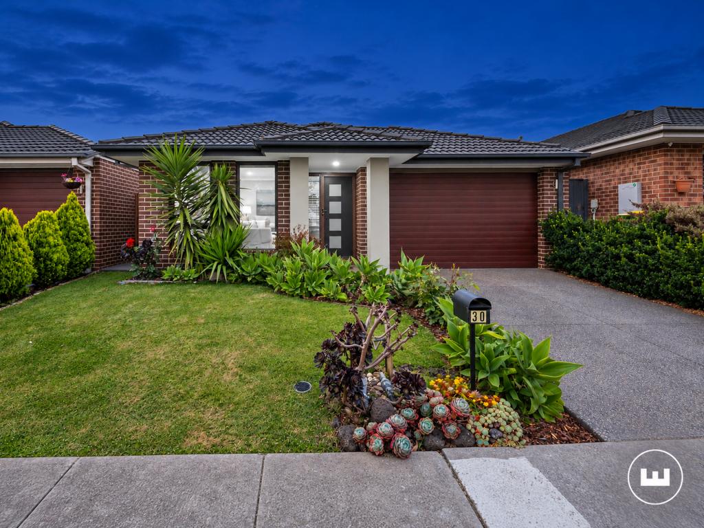 30 Meadows Dr, Officer, VIC 3809