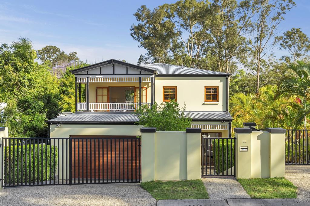 18 Henry St, Chapel Hill, QLD 4069