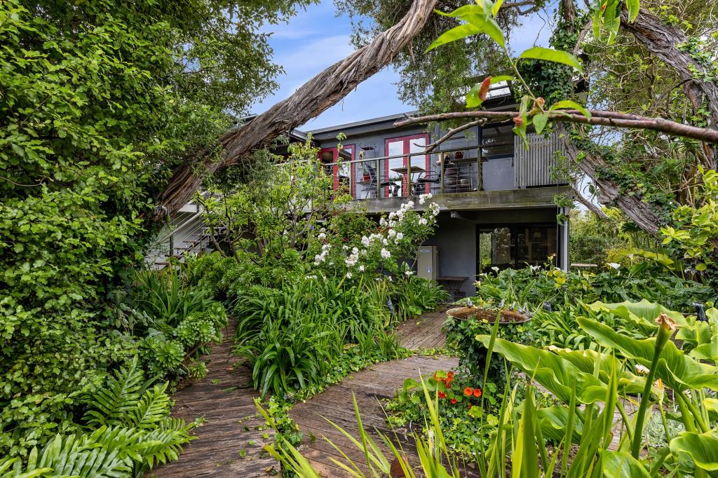 8 Canterbury Jetty Rd, Blairgowrie, VIC 3942