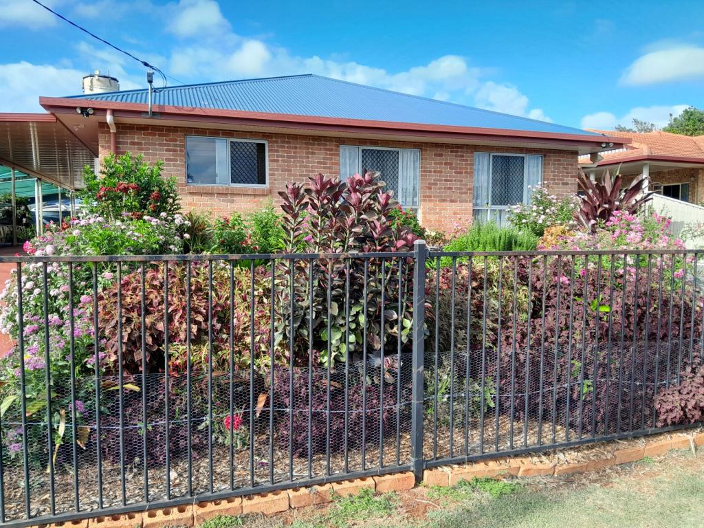 8 Hinkler St, Childers, QLD 4660