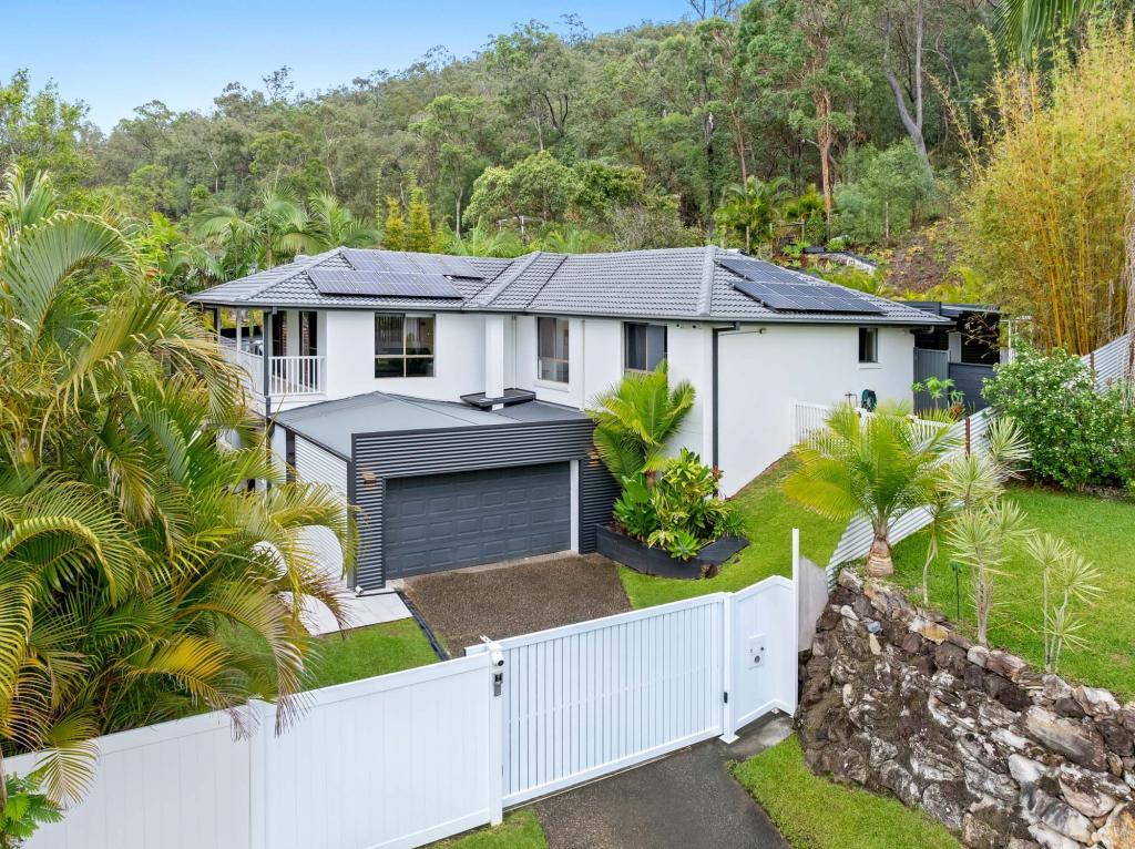 6 Hopman Ct, Oxenford, QLD 4210