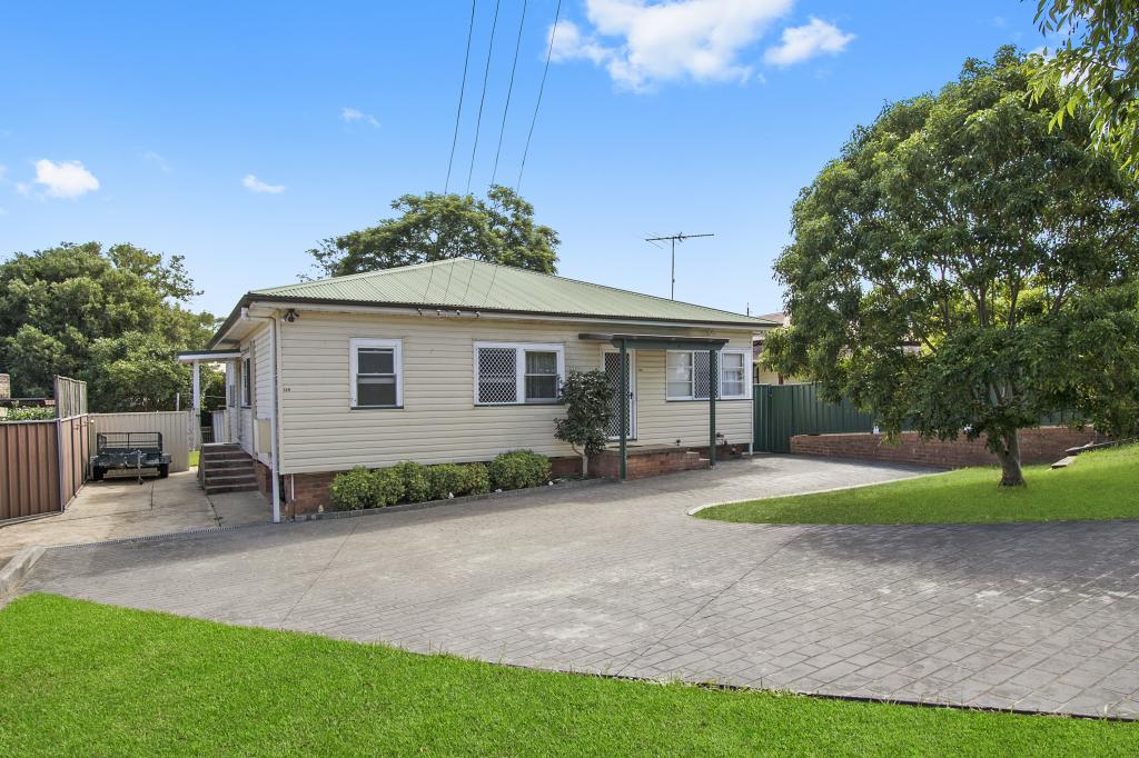 13 Day St, Windsor, NSW 2756