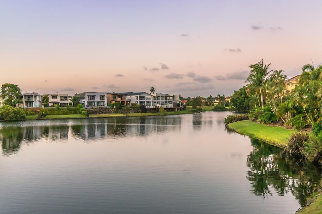 65/117 Palm Meadows Dr, Carrara, QLD 4211