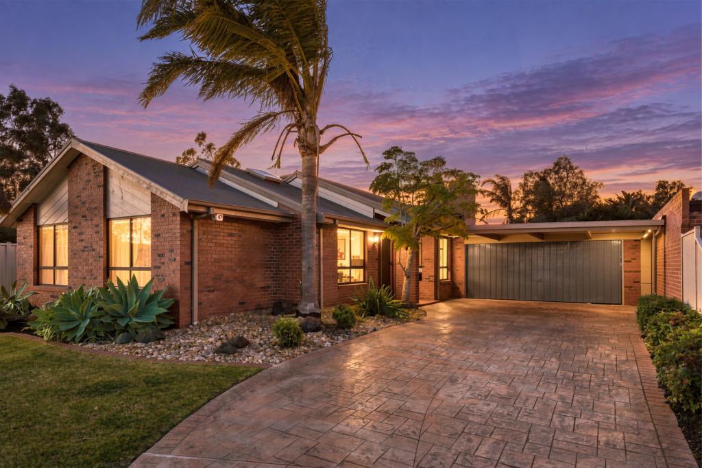 8 CAPRICE CT, KEILOR DOWNS, VIC 3038