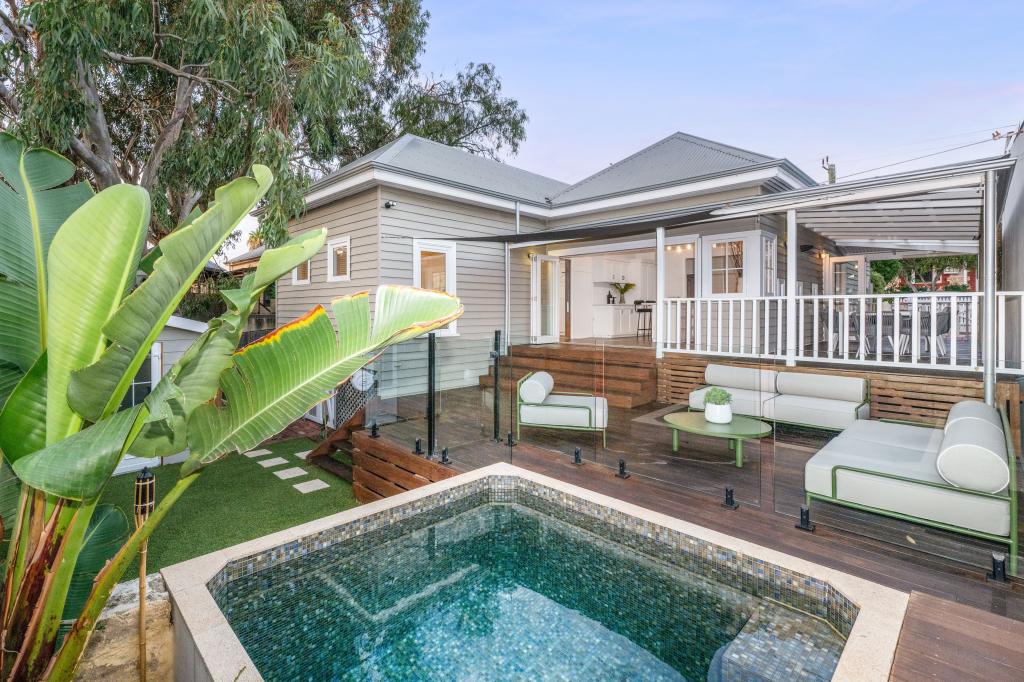 30 Thompson Rd, North Fremantle, WA 6159