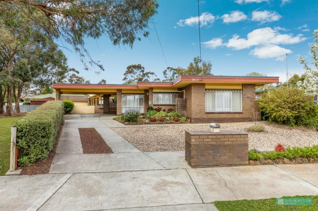 13 Osborn Ave, Kangaroo Flat, VIC 3555