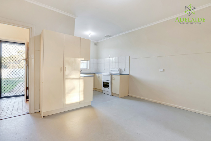 135 Harvey Rd, Elizabeth Grove, SA 5112