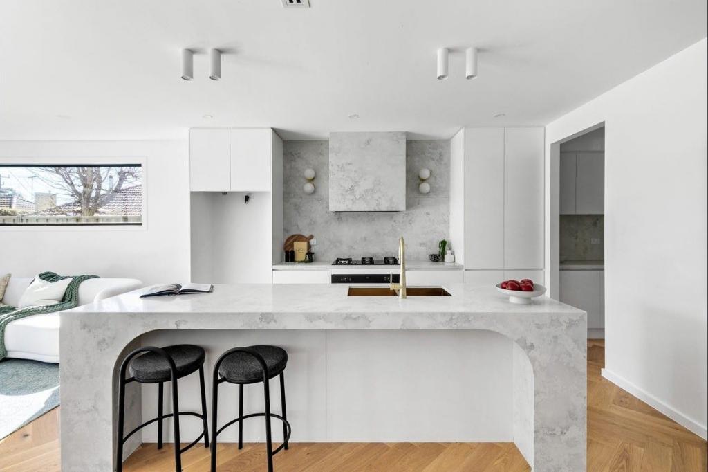 38b Summit Ave, Oak Park, VIC 3046