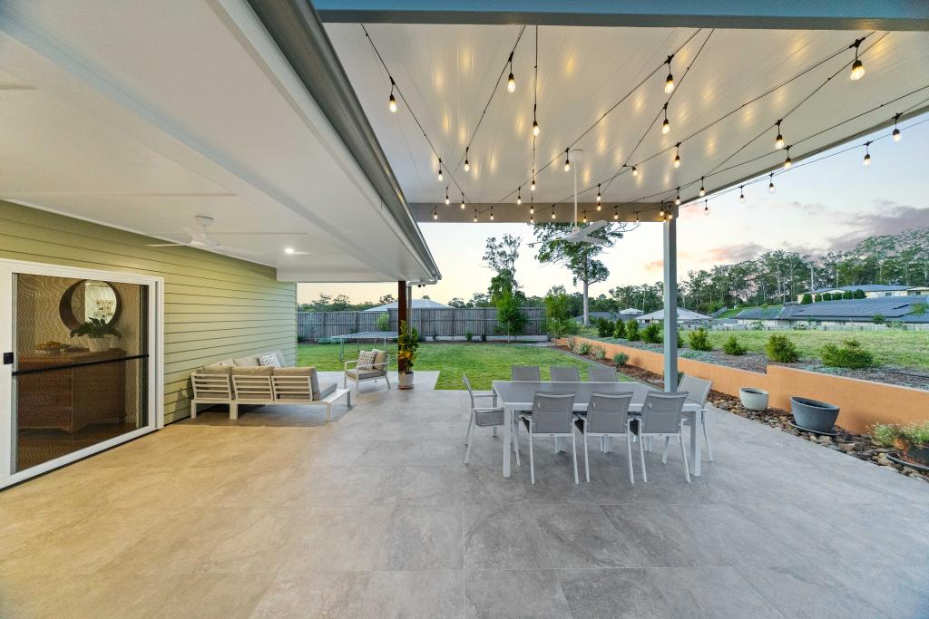 14 Scarlet Moon Ct, Southside, QLD 4570