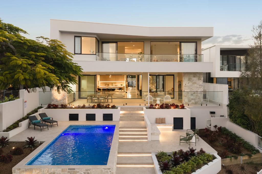 23 River Cres, Broadbeach Waters, QLD 4218