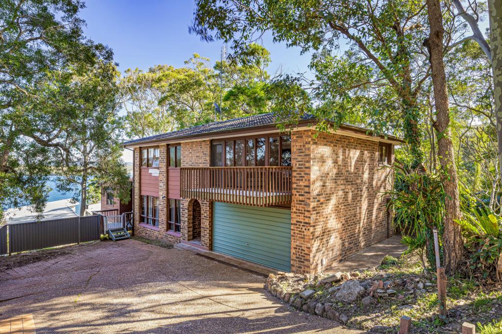 83 Coal Point Rd, Coal Point, NSW 2283