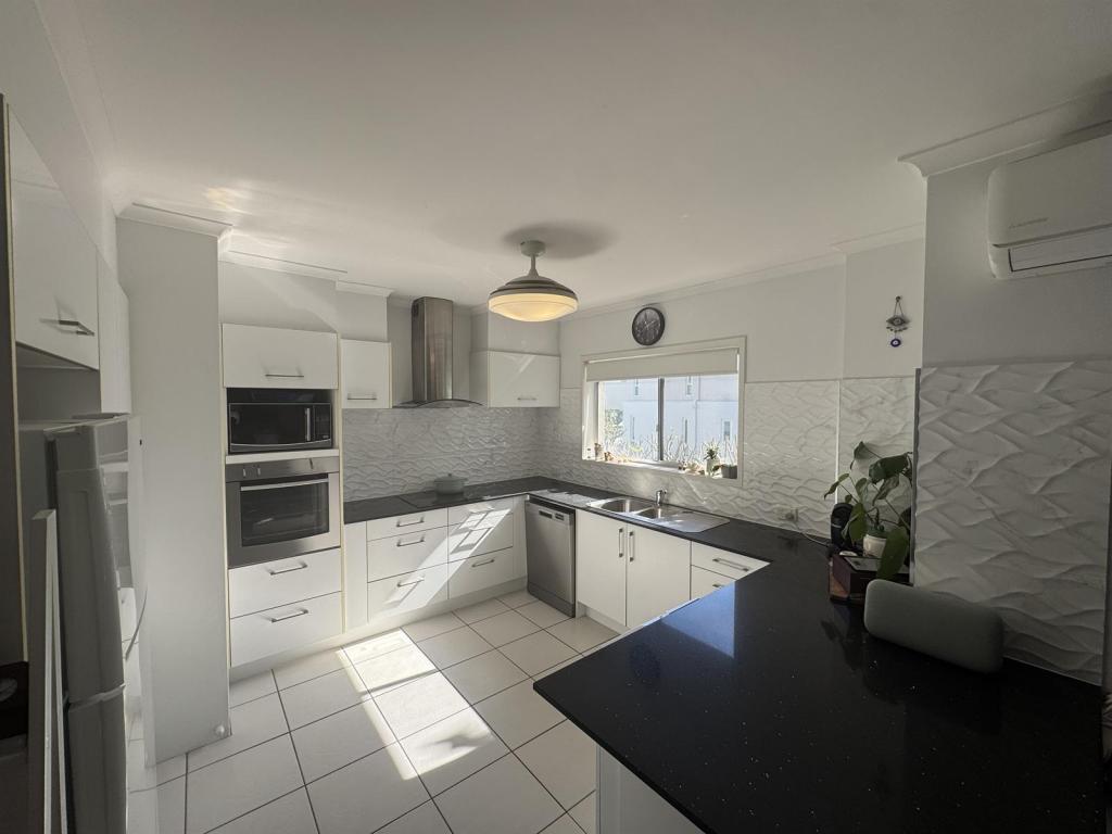 6/70 Marine Pde, Miami, QLD 4220
