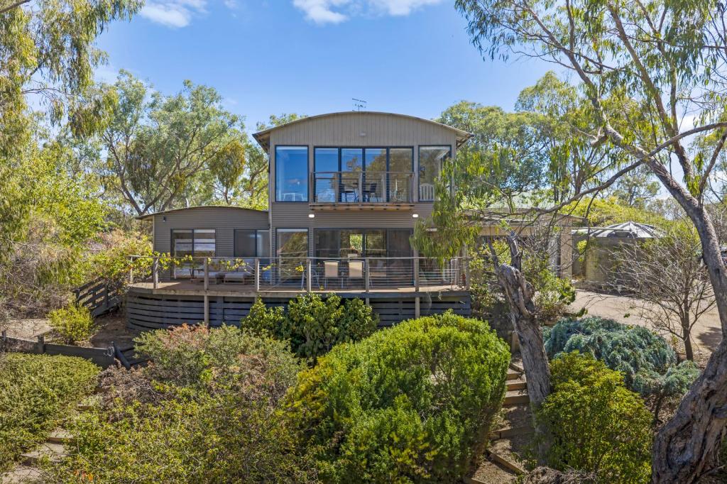130 MOUNTAIN BAY DR, MOUNTAIN BAY, VIC 3723