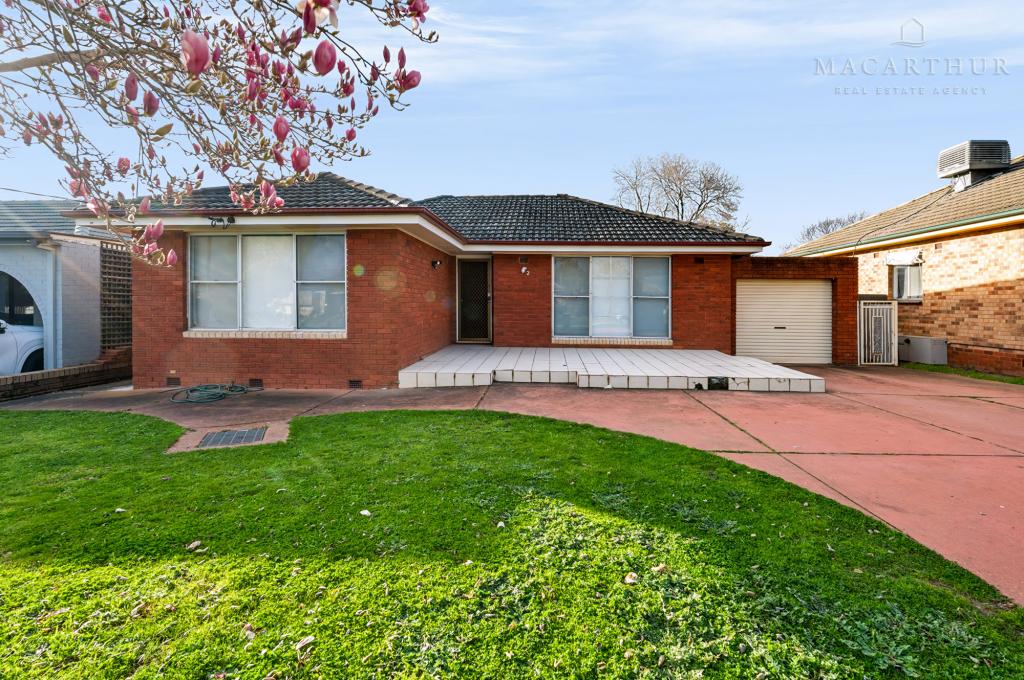 21 Anne St, Tolland, NSW 2650
