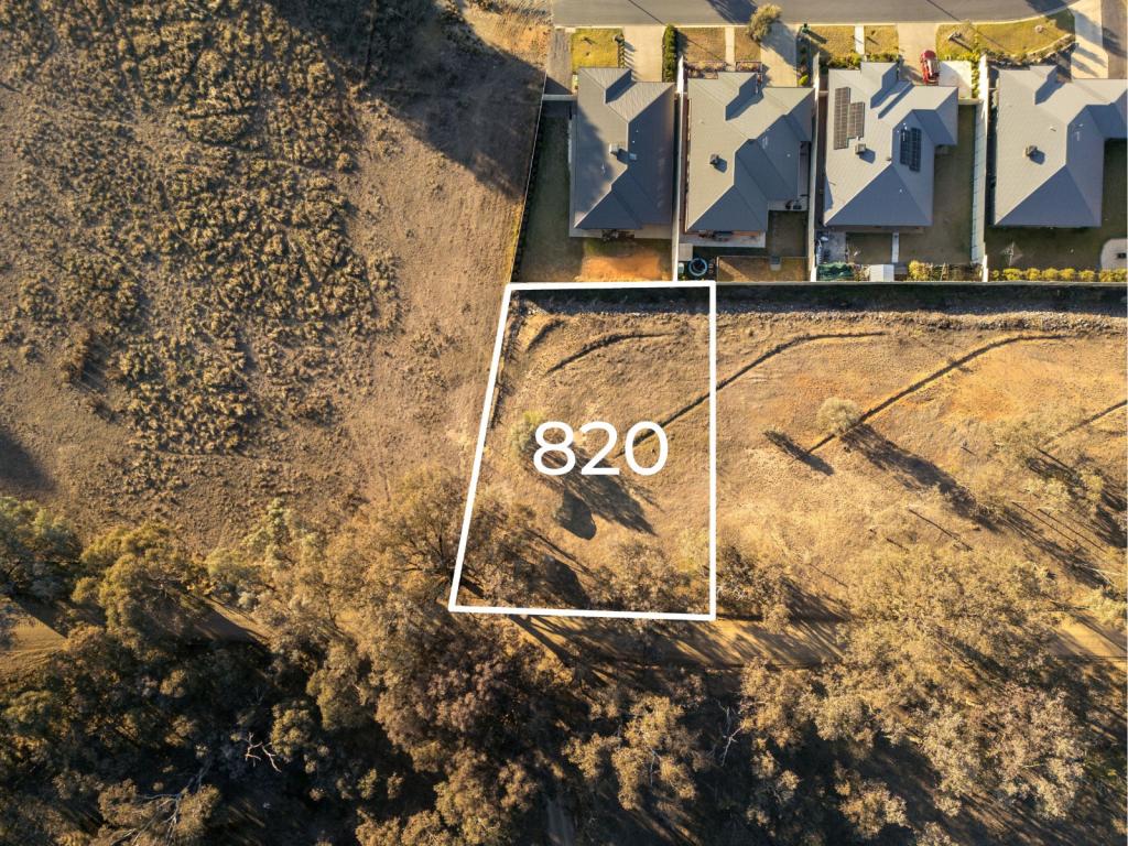 820 Pearsall St, Hamilton Valley, NSW 2641