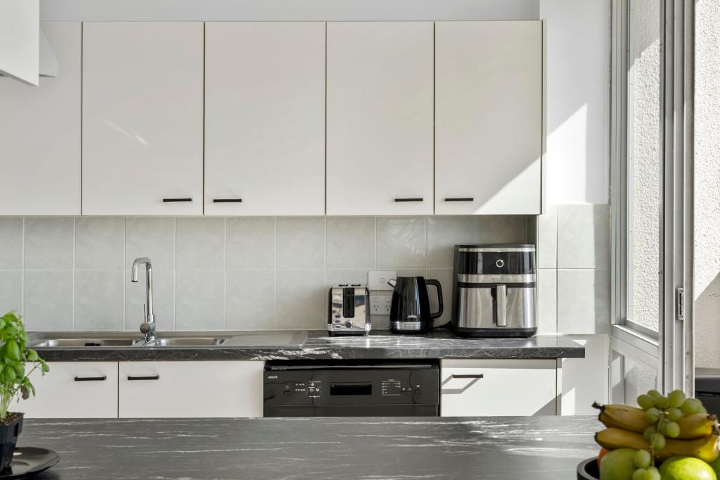79/114 The Esplanade, Surfers Paradise, QLD 4217