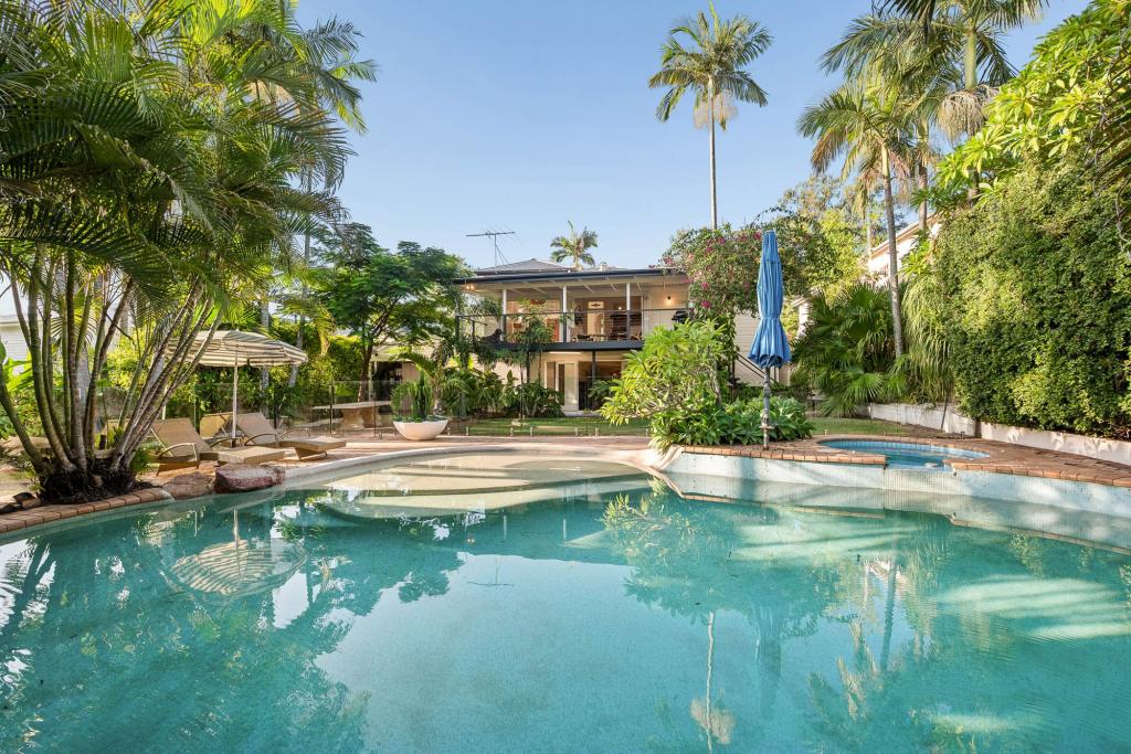 27 Hilton St, East Brisbane, QLD 4169