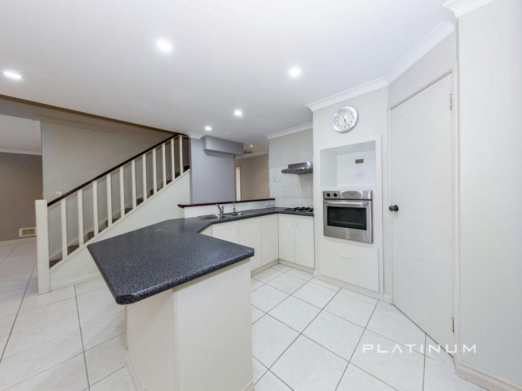 16 Grasslands Loop, Kingsley, WA 6026