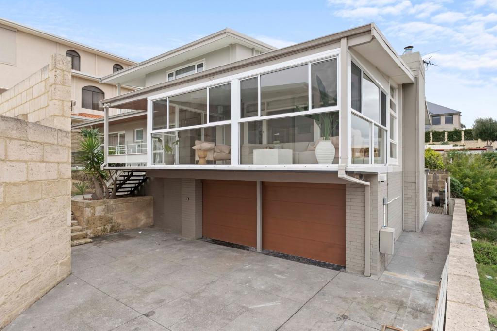 118a Brompton Rd, Wembley Downs, WA 6019