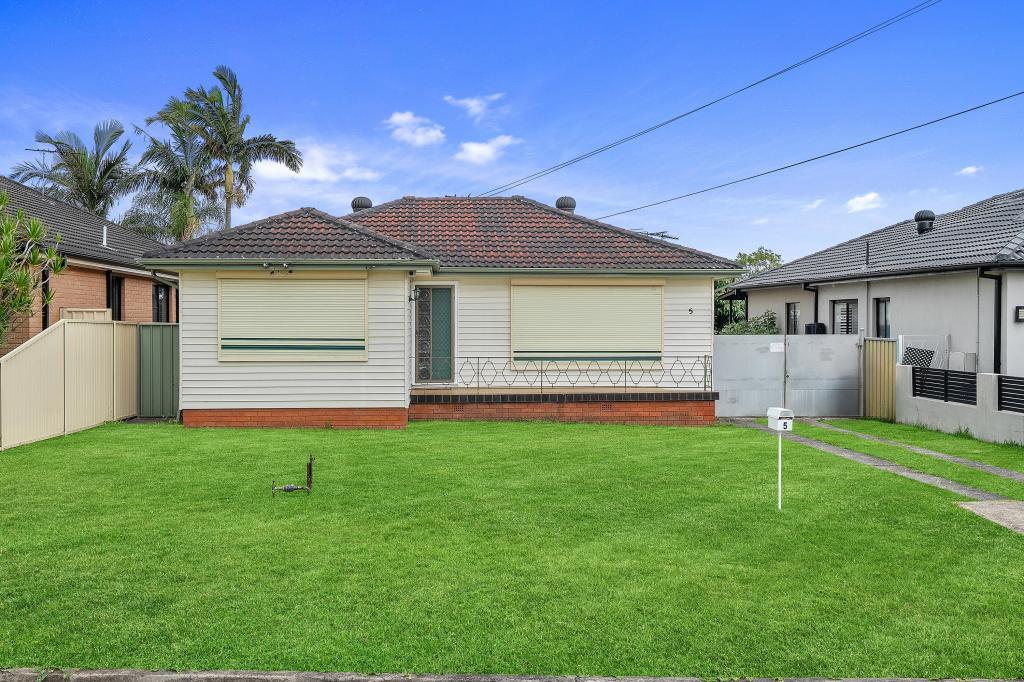 5 Galton St, Smithfield, NSW 2164