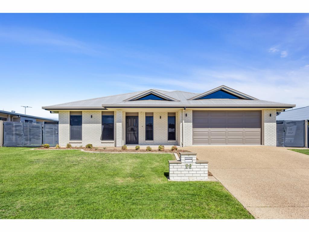 13 Mistletoe Ave, Norman Gardens, QLD 4701