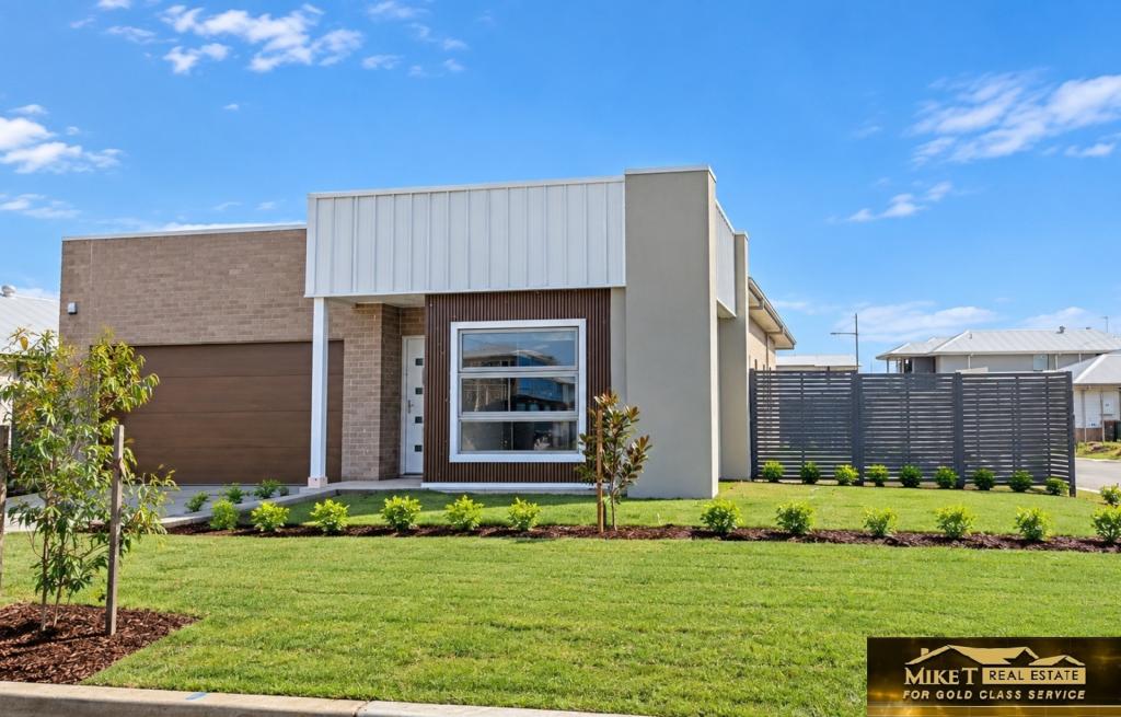 4 POSTMASTER DR, CALDERWOOD, NSW 2527