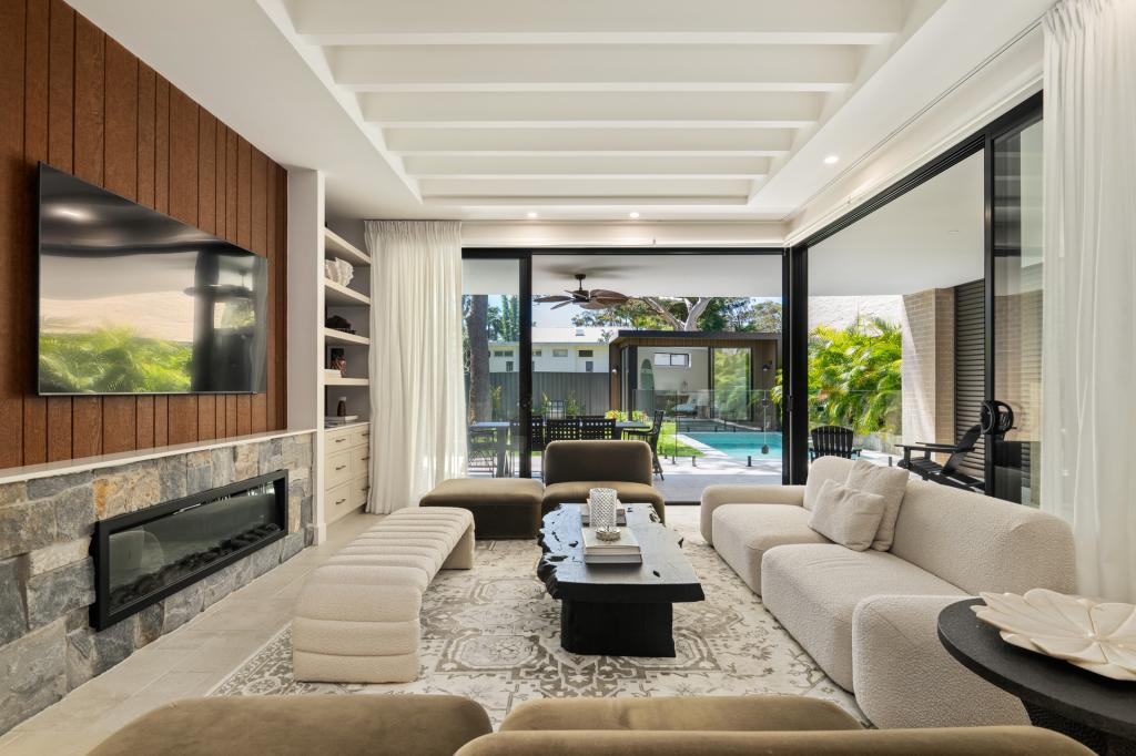 32 Whale Beach Rd, Avalon Beach, NSW 2107