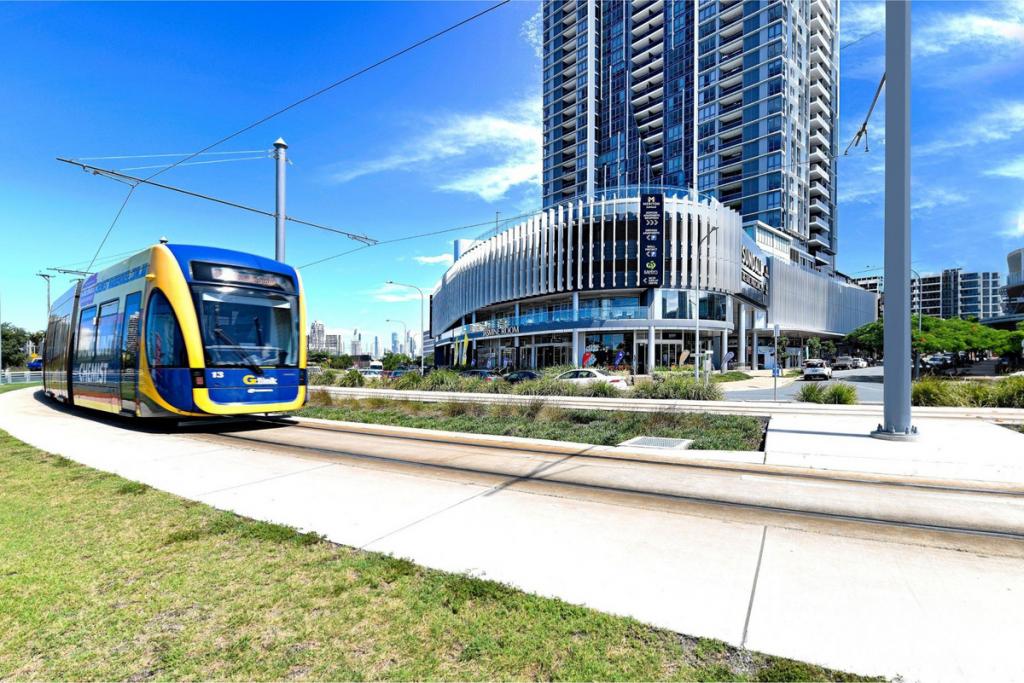604/2 COMO CRES, SOUTHPORT, QLD 4215