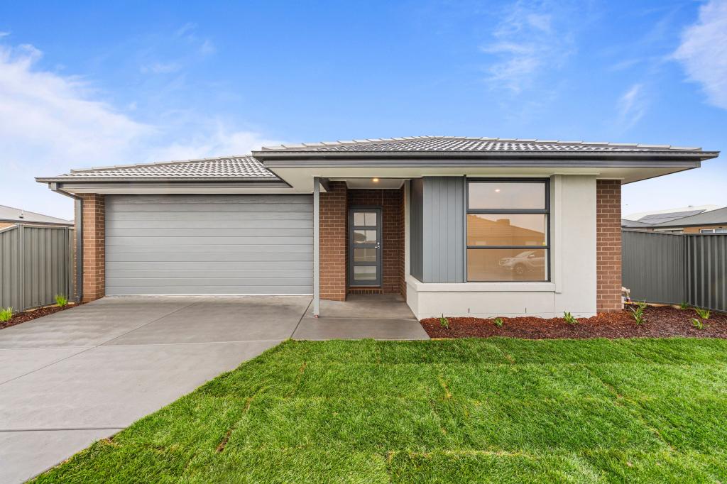 62 Hutchinson Dr, Lucas, VIC 3350