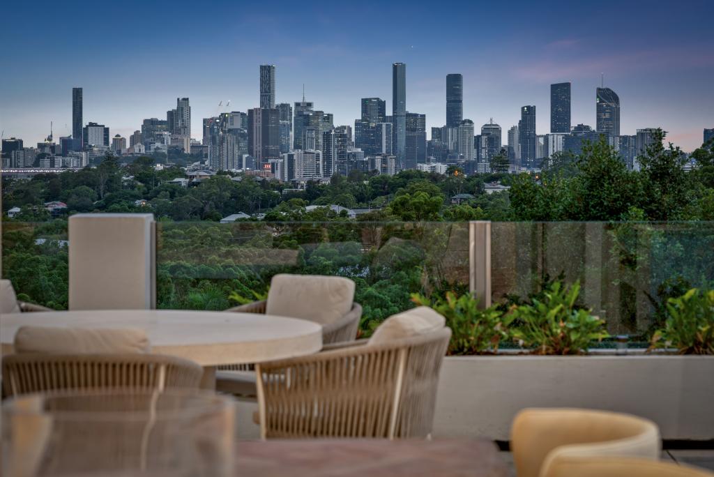 11 Satinwood Ct, Bardon, QLD 4065