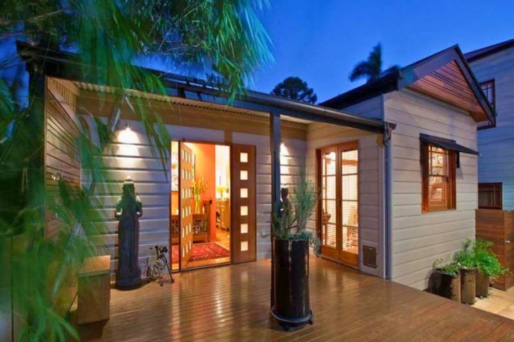 225 Swann Rd, Taringa, QLD 4068