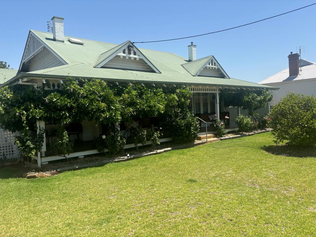 30 QUEEN ST, ROCHESTER, VIC 3561