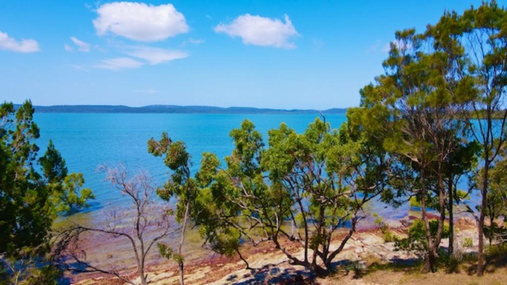 60 Koonwarra Pde, Macleay Island, QLD 4184