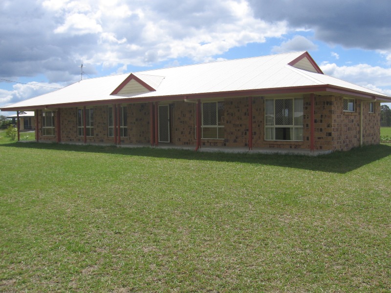 107 Charles Bruce Dr, Oakhurst, QLD 4650
