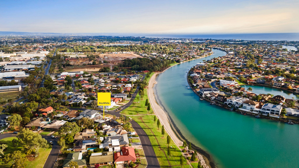 10 Settlers Dr, West Lakes, SA 5021