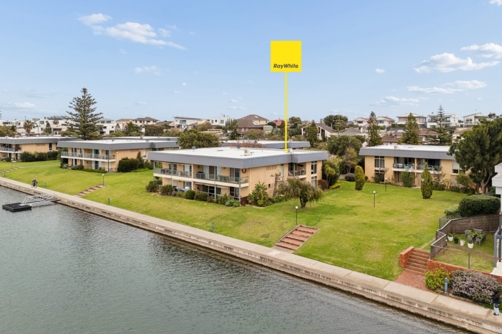 1/72 Military Rd, Tennyson, SA 5022