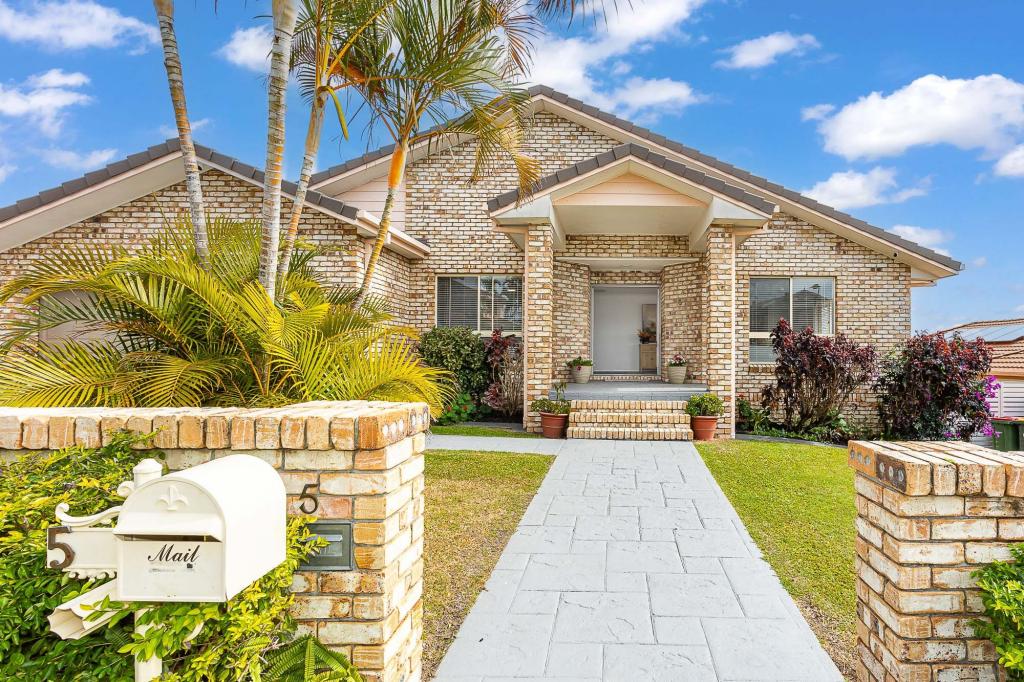 5 PARKLANE PL, HIGHLAND PARK, QLD 4211